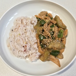 大豆ミートと茄子の味噌ダレ丼